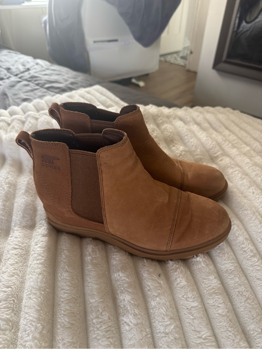 Sorel Women's Tan Chelsea Ankle Boots